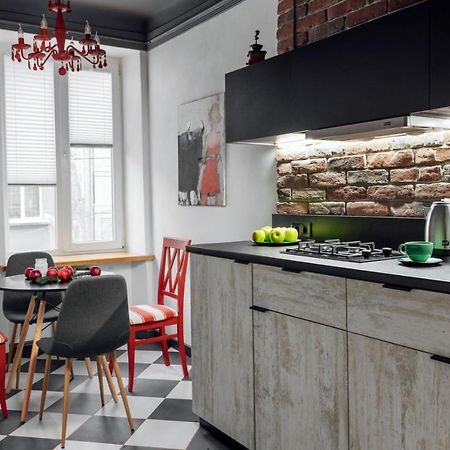 Apartment On Hnatiuka With Parking Lemberg Exterior foto