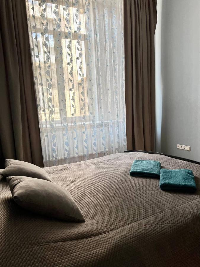 Apartment On Hnatiuka With Parking Lemberg Exterior foto