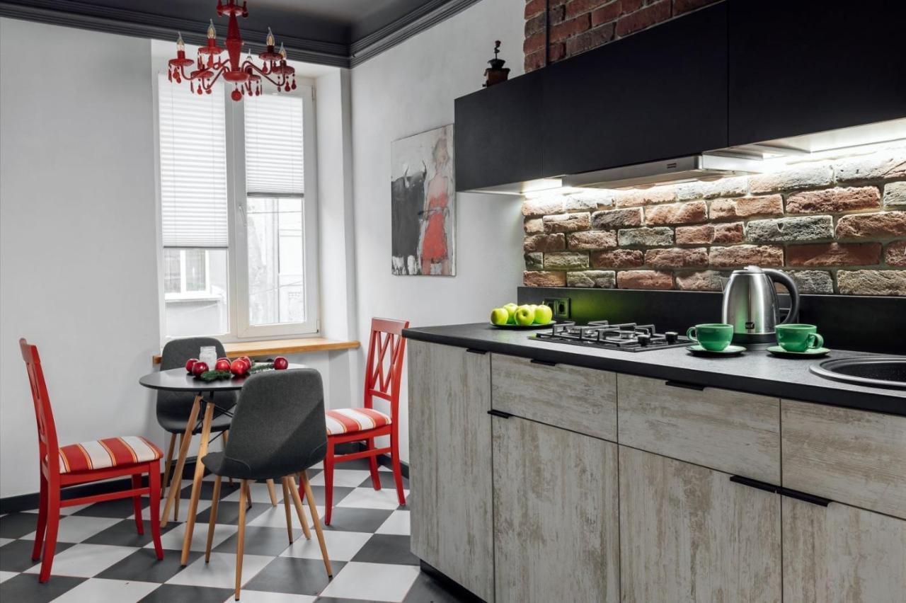 Apartment On Hnatiuka With Parking Lemberg Exterior foto